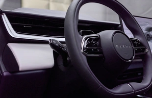 Mazda CX-6e zaprezentowana. Ceny