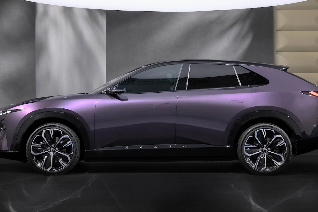 Mazda CX-6e zaprezentowana. Ceny