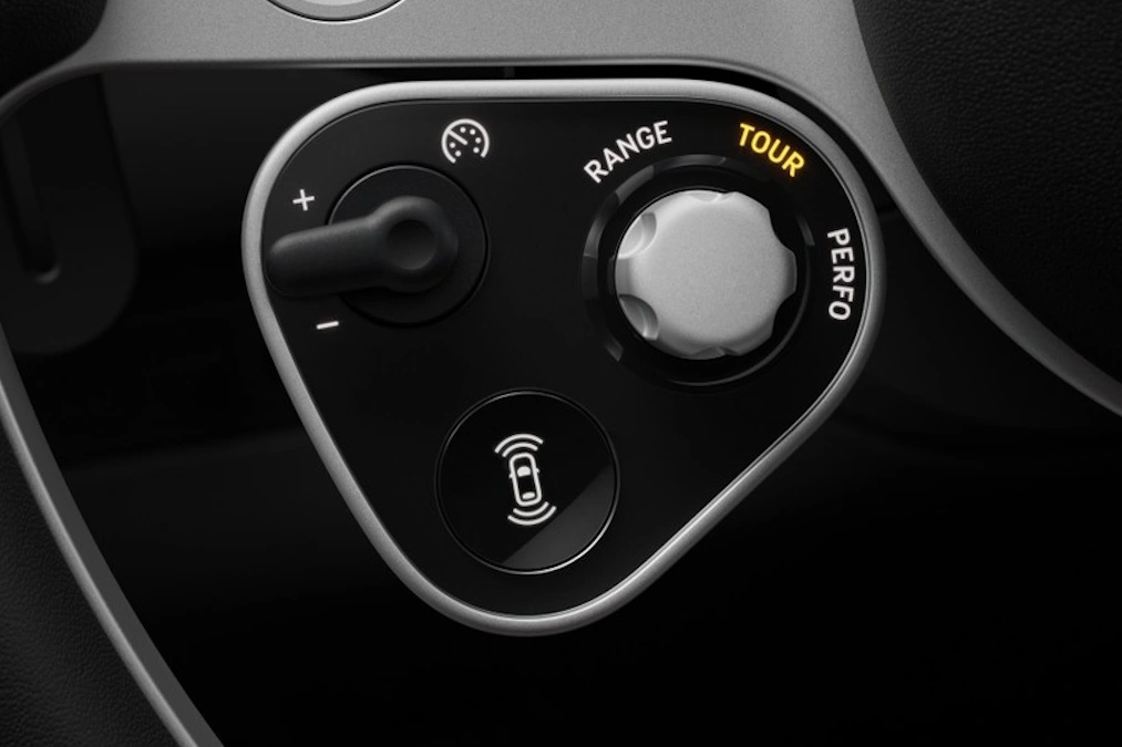 Ferrari Luce. Pierwszy elektryczny model