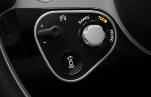 Ferrari Luce. Pierwszy elektryczny model