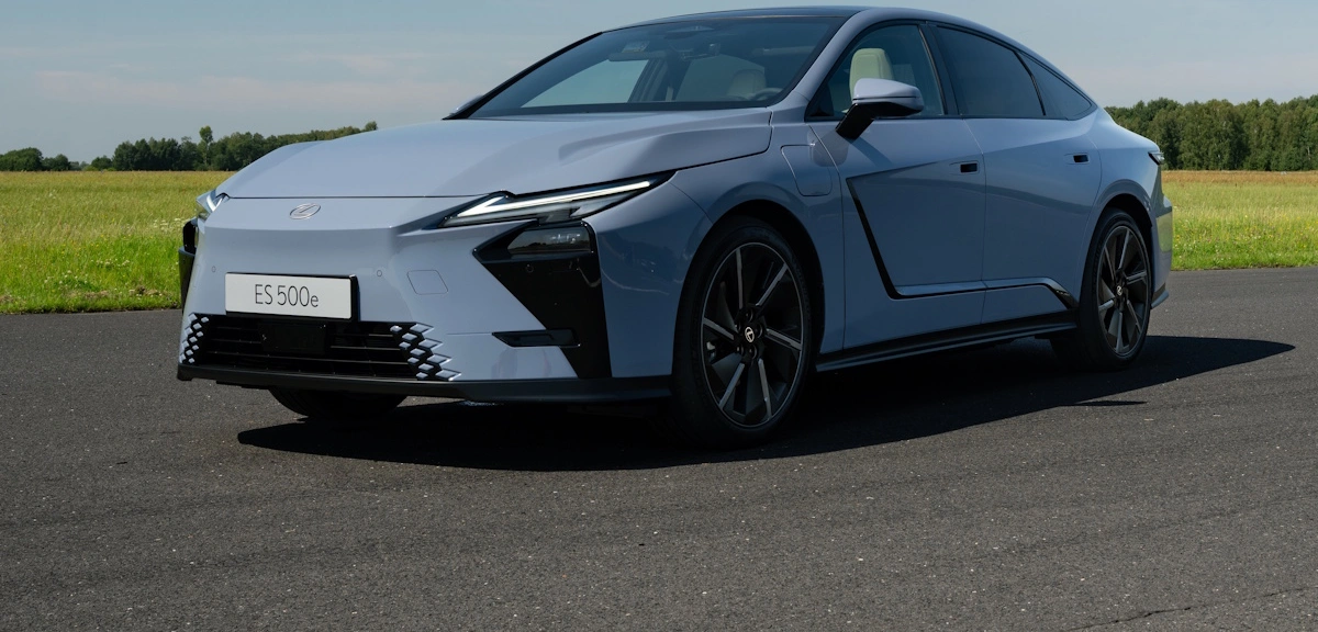 Lexus ES. Polskie ceny