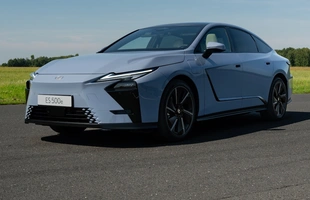 Lexus ES. Polskie ceny