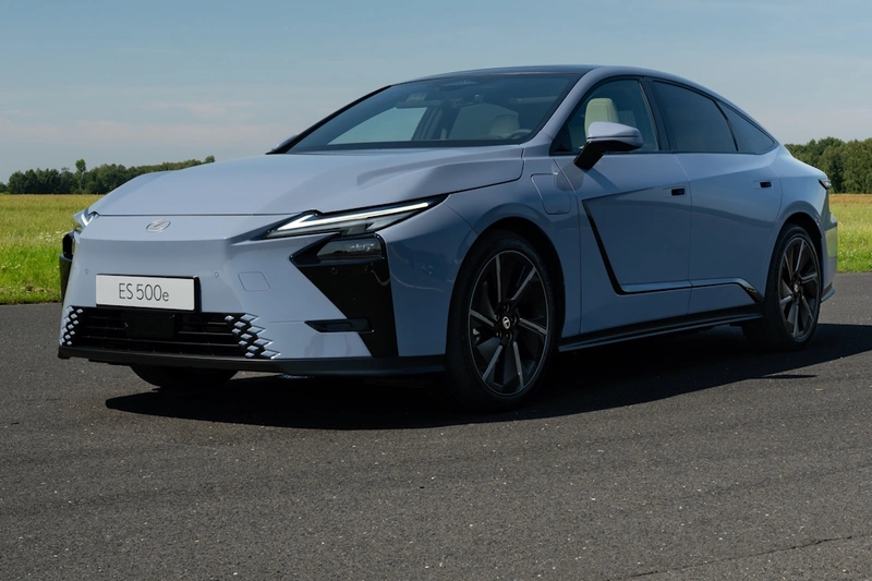 Lexus ES. Polskie ceny