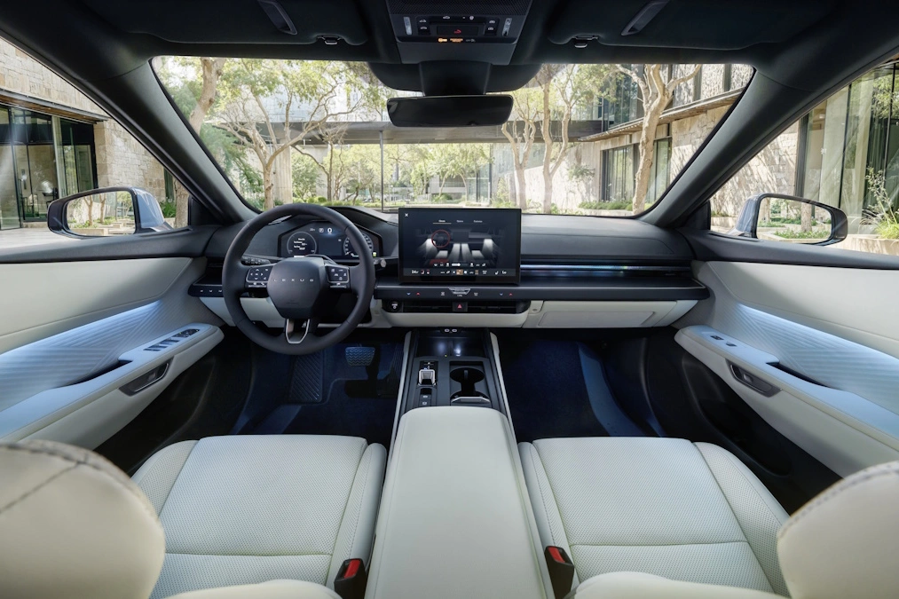 Lexus ES. Polskie ceny