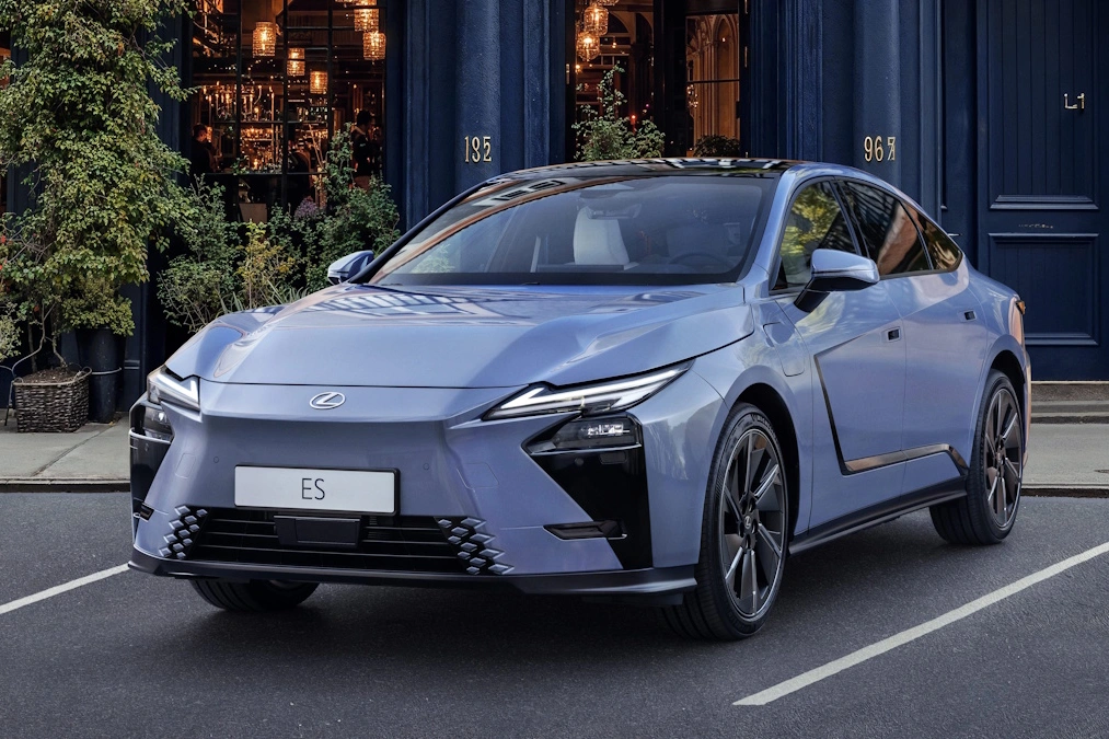 Lexus ES. Polskie ceny