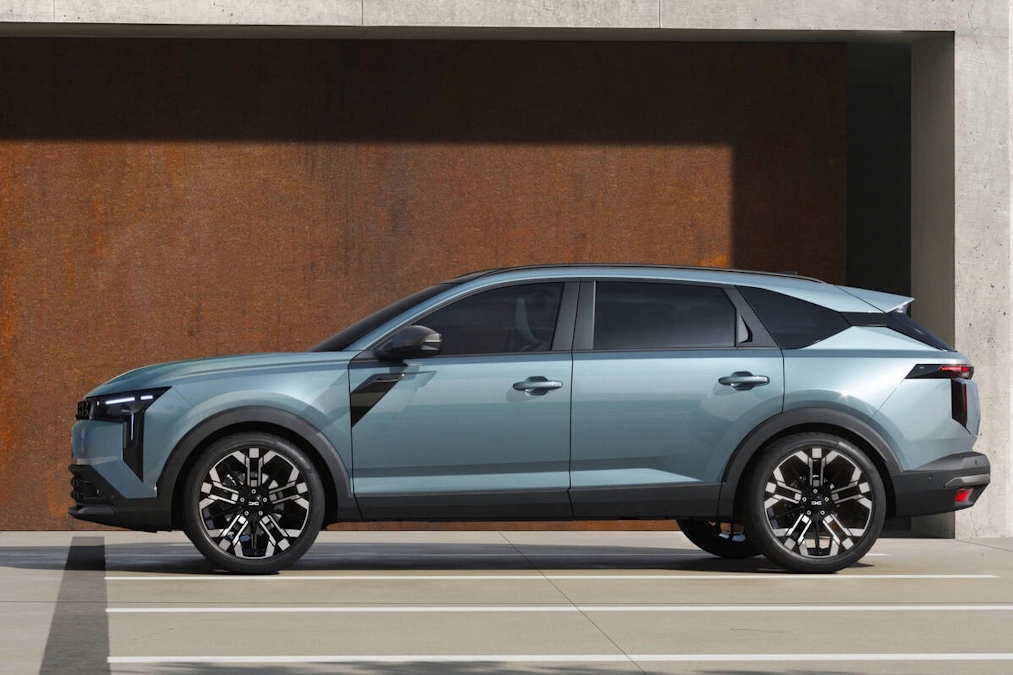 Dacia Striker na pierwszych zdjęciach