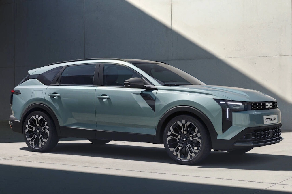 Dacia Striker na pierwszych zdjęciach