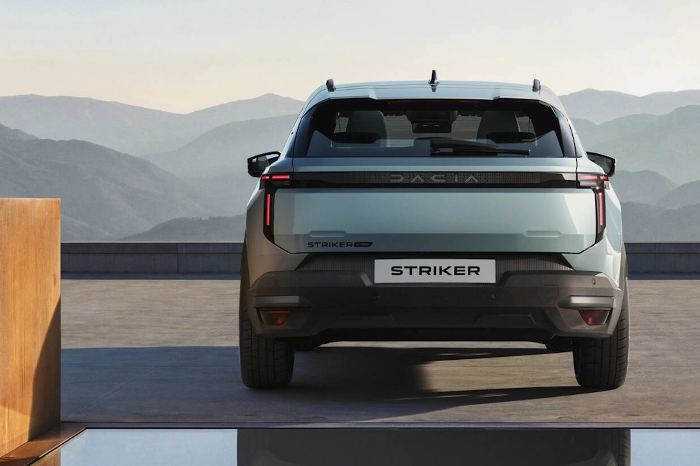 Dacia Striker na pierwszych zdjęciach