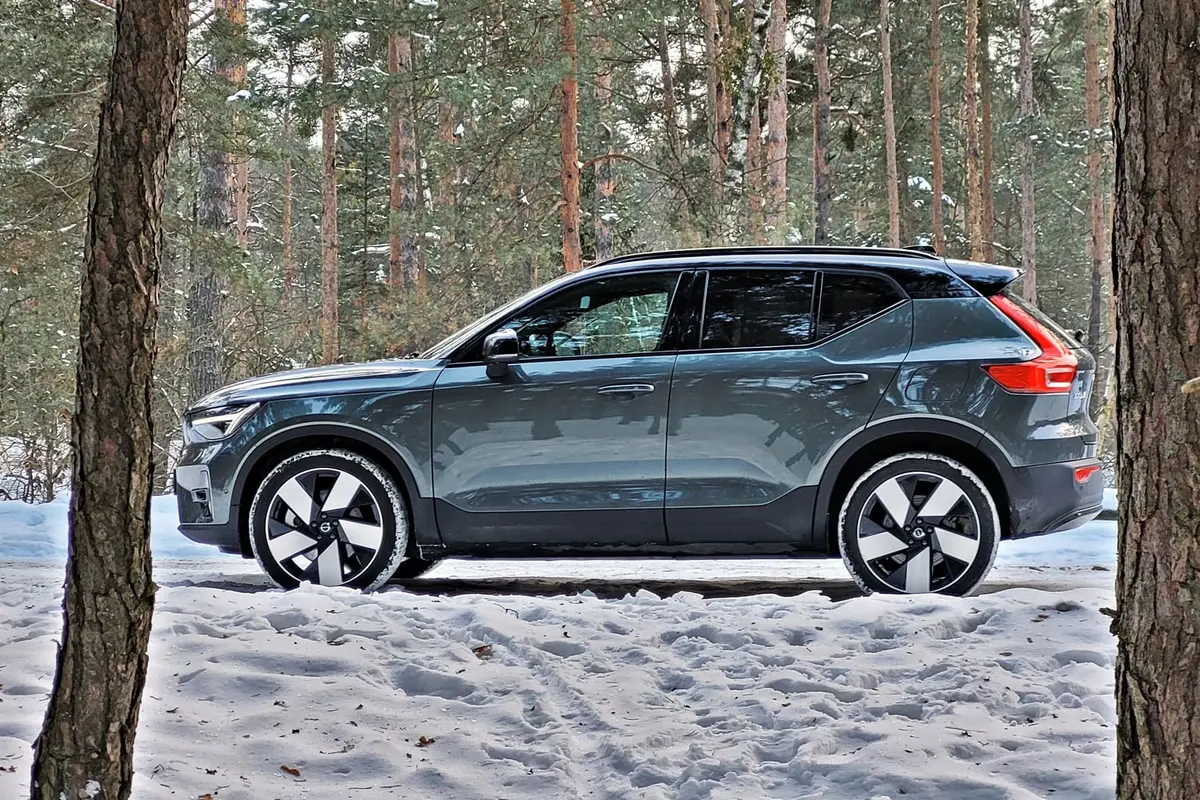 Volvo EX40 Ultra Twin Motor Performance | Niepozorny wyczynowiec