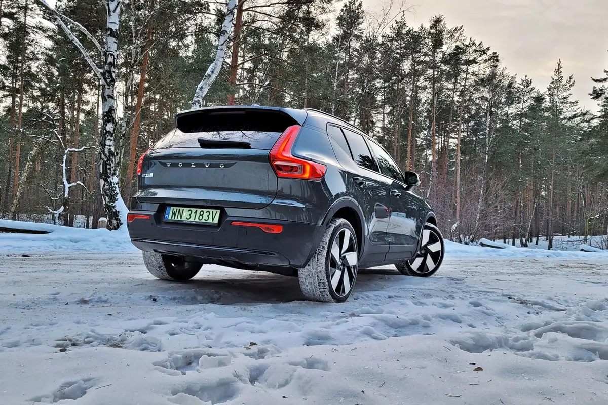 Volvo EX40 Ultra Twin Motor Performance | Niepozorny wyczynowiec