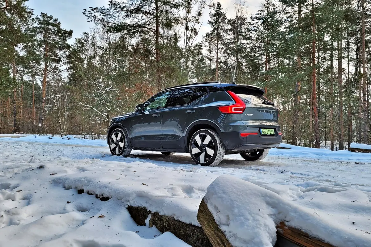 Volvo EX40 Ultra Twin Motor Performance | Niepozorny wyczynowiec