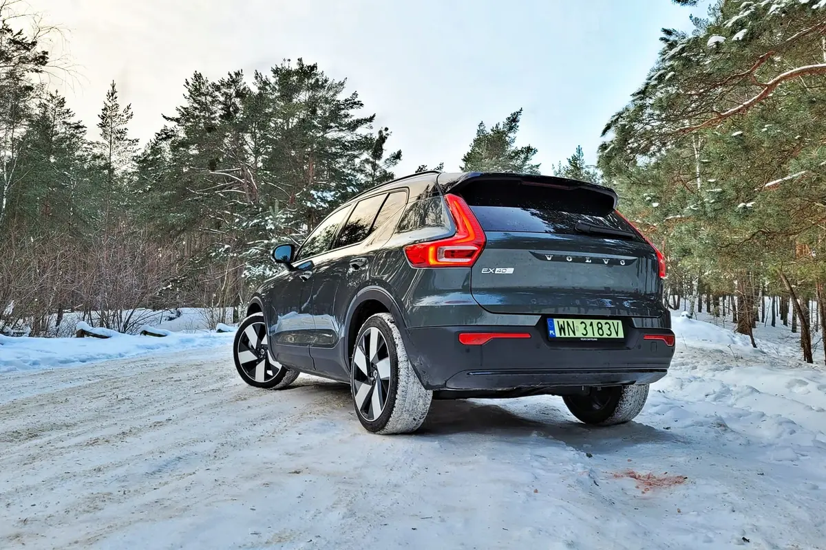 Volvo EX40 Ultra Twin Motor Performance | Niepozorny wyczynowiec