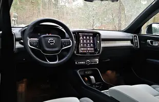 Volvo EX40 Ultra Twin Motor Performance | Niepozorny wyczynowiec