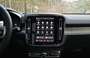 Volvo EX40 Ultra Twin Motor Performance | Niepozorny wyczynowiec