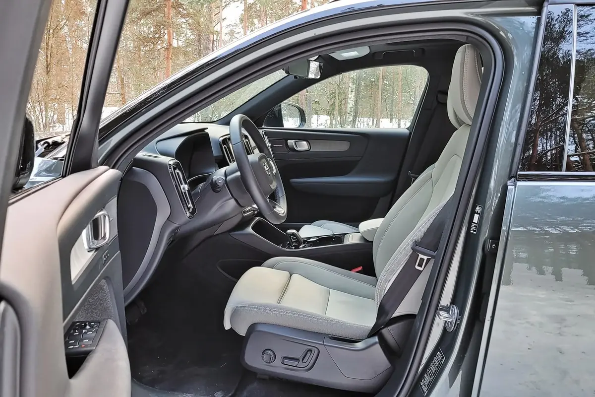 Volvo EX40 Ultra Twin Motor Performance | Niepozorny wyczynowiec