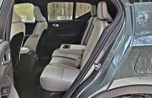 Volvo EX40 Ultra Twin Motor Performance | Niepozorny wyczynowiec