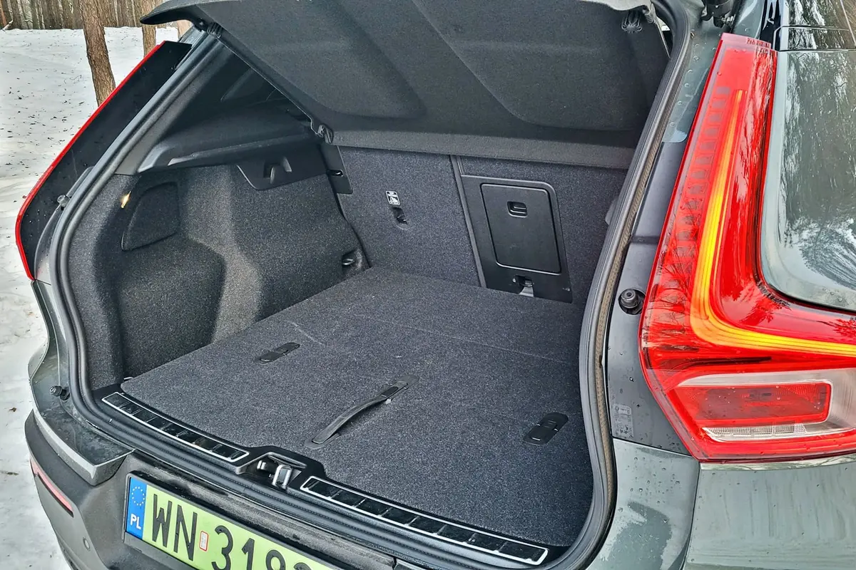 Volvo EX40 Ultra Twin Motor Performance | Niepozorny wyczynowiec