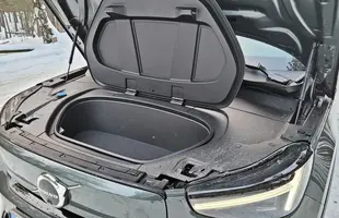 Volvo EX40 Ultra Twin Motor Performance | Niepozorny wyczynowiec