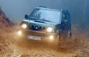 Suzuki Jimny. Takie samo od 14 lat! — zdjęcie 4