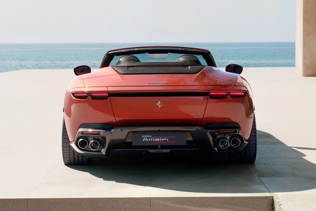 Ferrari Amalfi Spider to piękny kabriolet