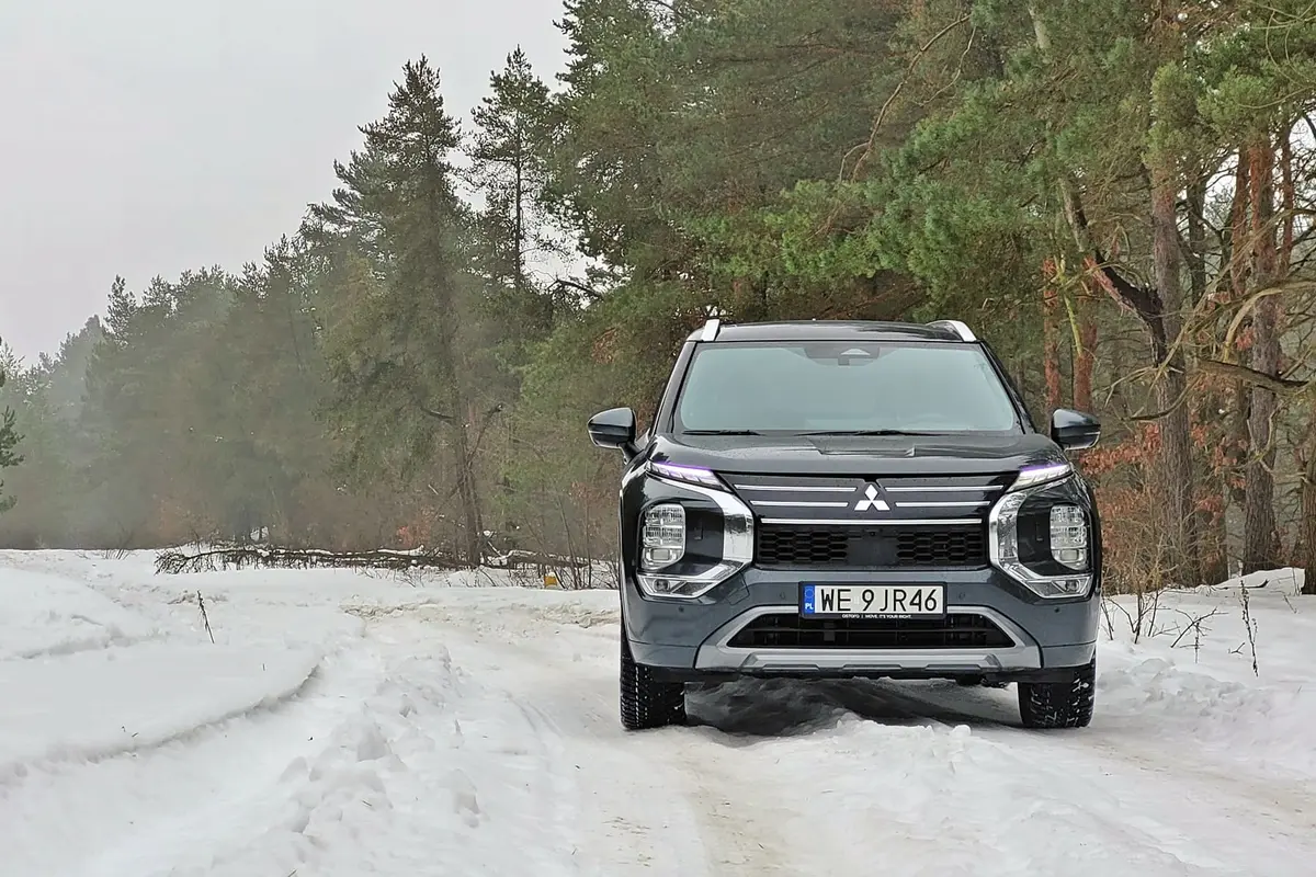 Mitsubishi Outlander 2026 PHEV | Zahacza o klasę premium