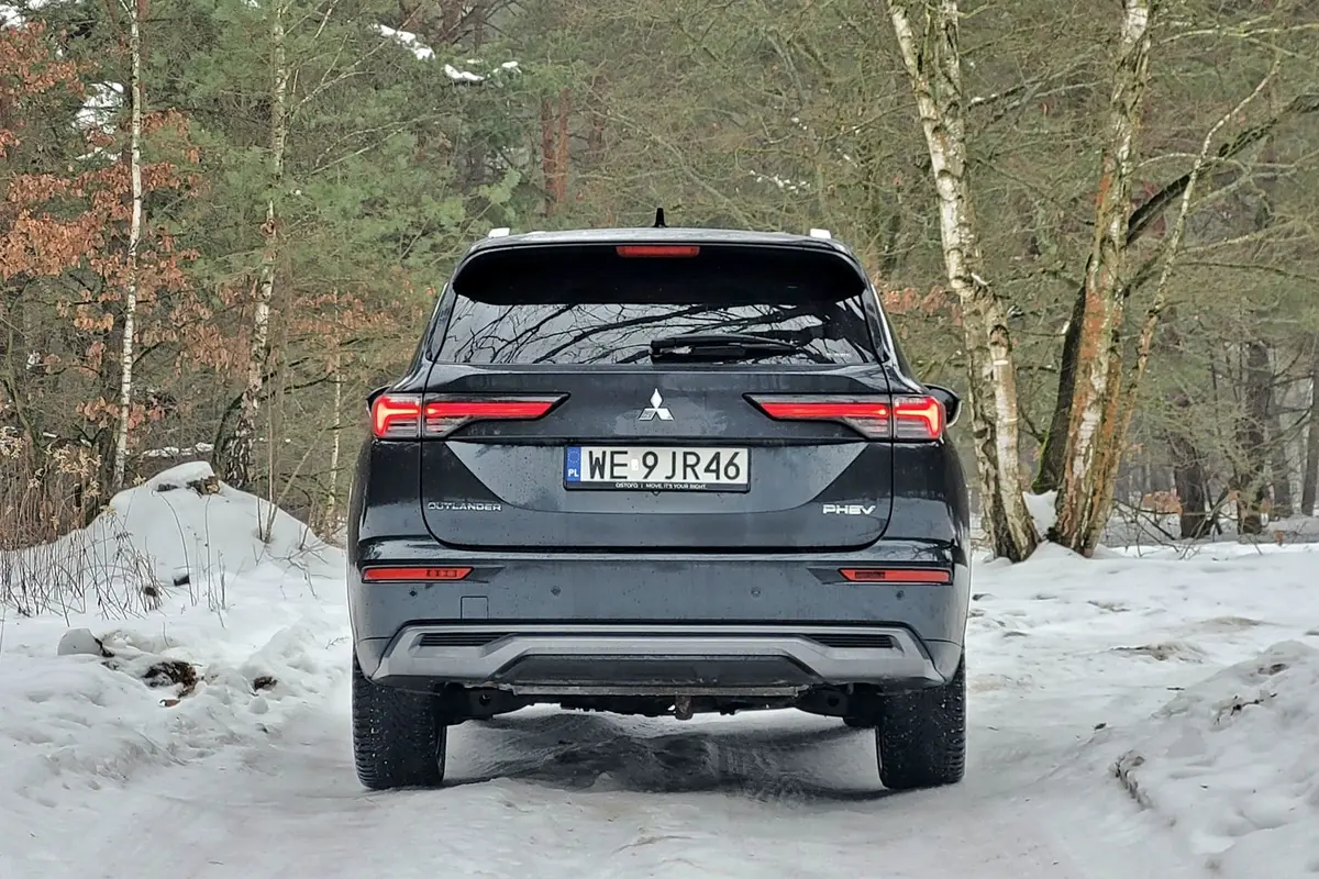 Mitsubishi Outlander 2026 PHEV | Zahacza o klasę premium