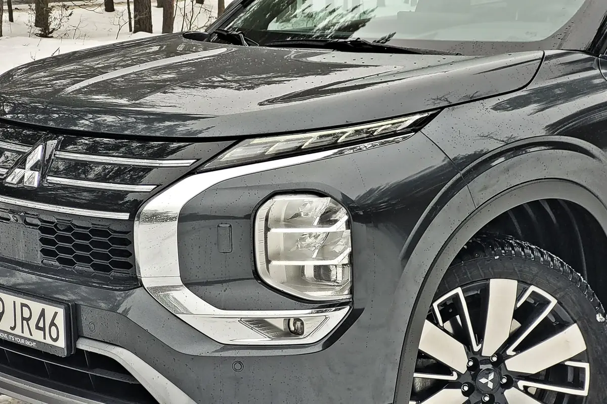 Mitsubishi Outlander 2026 PHEV | Zahacza o klasę premium