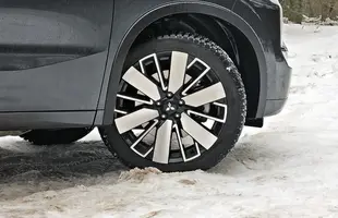 Mitsubishi Outlander 2026 PHEV | Zahacza o klasę premium