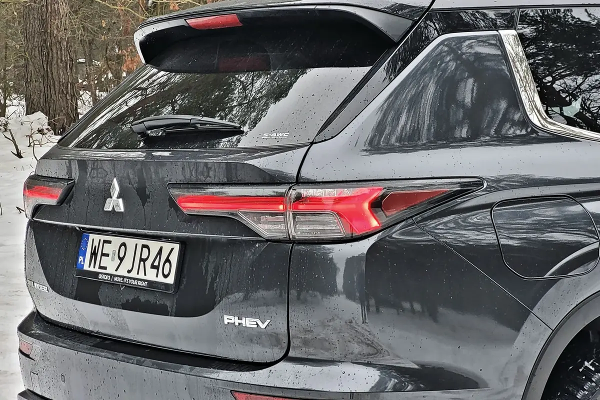 Mitsubishi Outlander 2026 PHEV | Zahacza o klasę premium