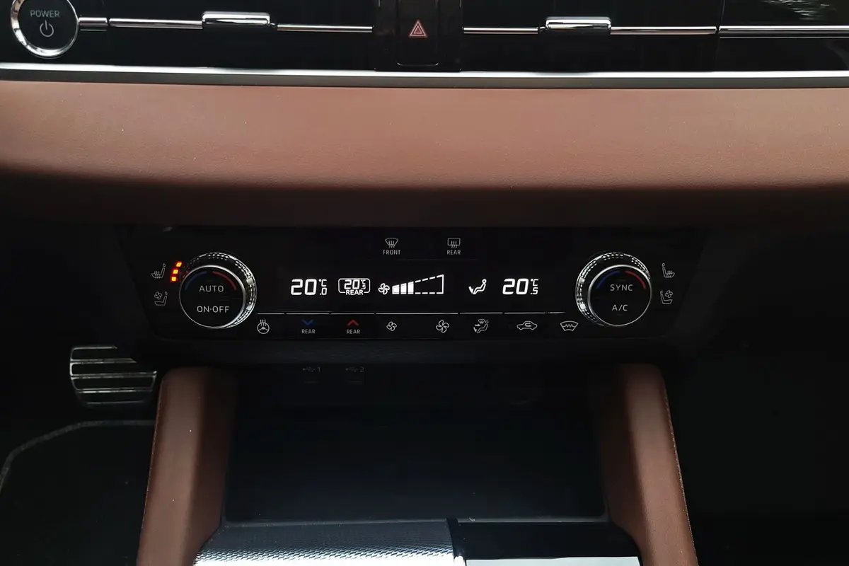 Mitsubishi Outlander 2026 PHEV | Zahacza o klasę premium