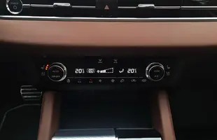 Mitsubishi Outlander 2026 PHEV | Zahacza o klasę premium