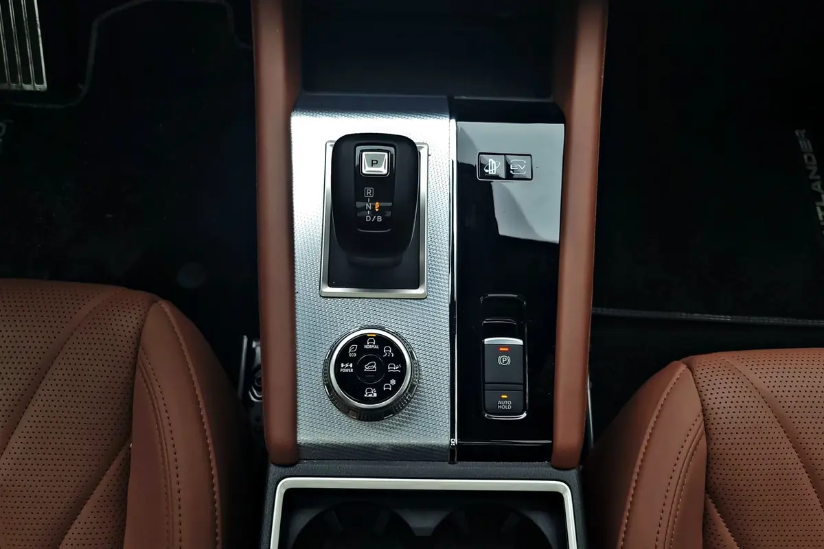 Mitsubishi Outlander 2026 PHEV | Zahacza o klasę premium