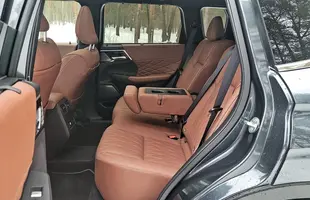 Mitsubishi Outlander 2026 PHEV | Zahacza o klasę premium