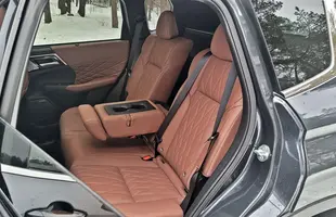 Mitsubishi Outlander 2026 PHEV | Zahacza o klasę premium