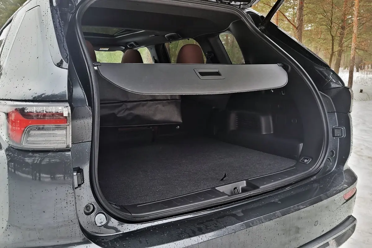 Mitsubishi Outlander 2026 PHEV | Zahacza o klasę premium