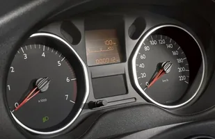 Rodzinny Citroen C-Elysee za 39 900 zł — zdjęcie 8