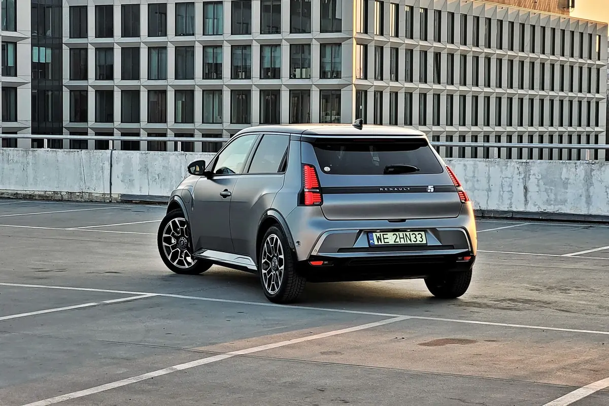 Renault 5 E-Tech electric | Ten samochód miał nie powstać