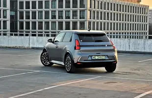 Renault 5 E-Tech electric | Ten samochód miał nie powstać