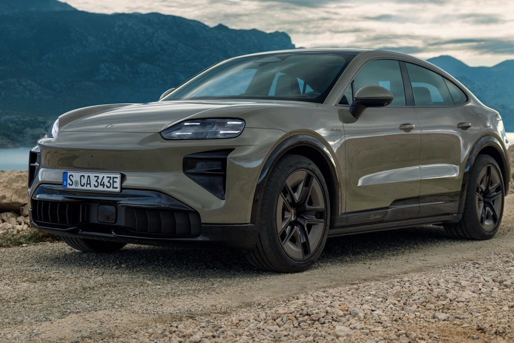 Porsche Cayenne Coupe Electric. Jak 911