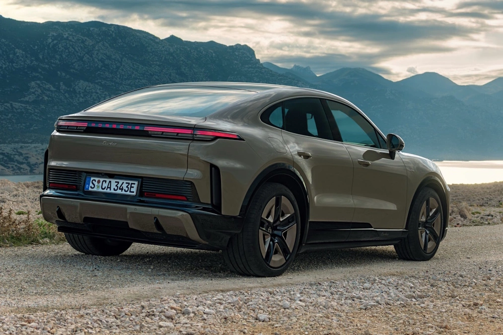 Porsche Cayenne Coupe Electric. Jak 911