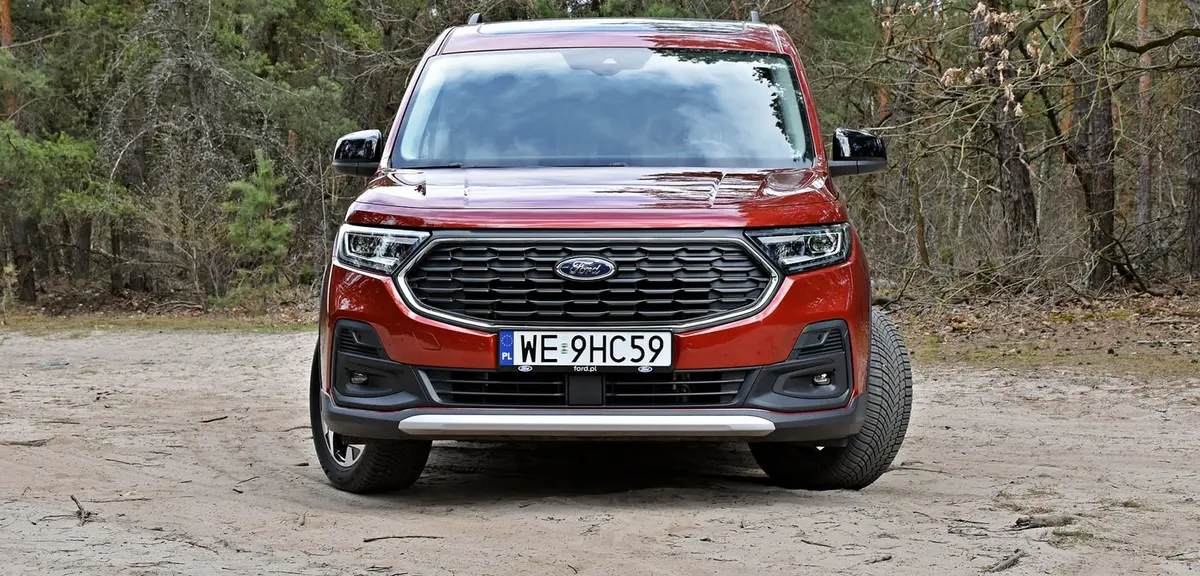 Ford Grand Tourneo Connect PHEV | Test, opinie