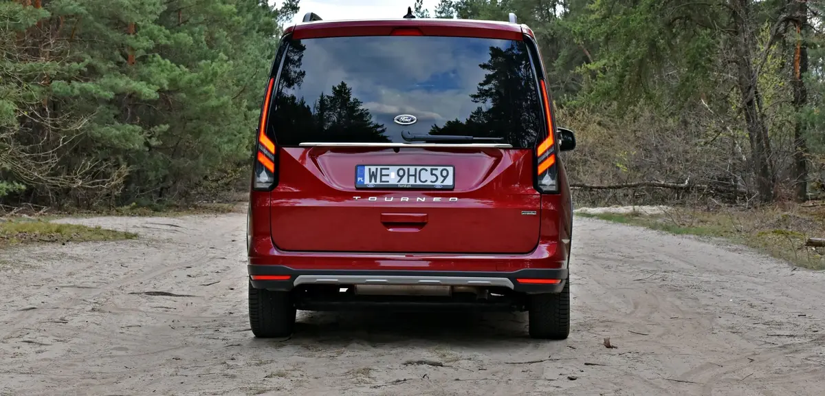 Ford Grand Tourneo Connect PHEV | Test, opinie