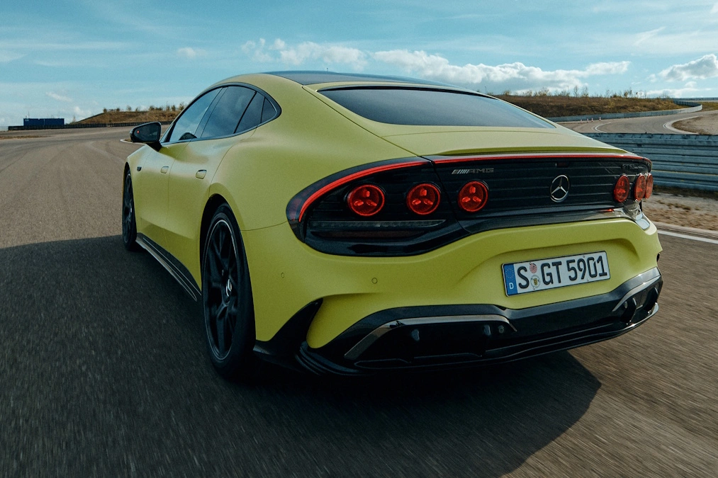 Mercedes-AMG GT 4-door Coupe oficjalnie