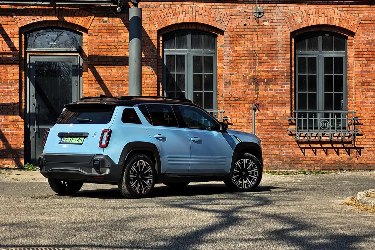 Renault 4 E-Tech Electric | Udany powrót do przeszłości