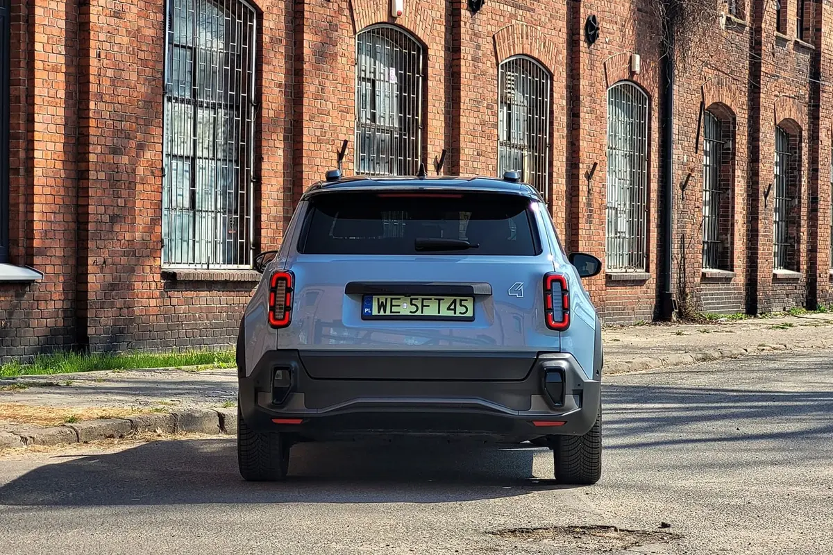 Renault 4 E-Tech Electric | Udany powrót do przeszłości