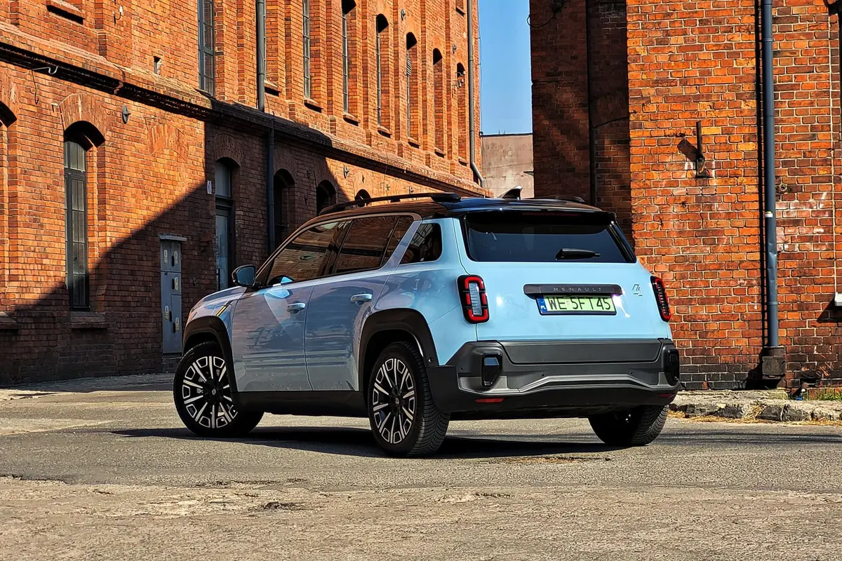 Renault 4 E-Tech Electric | Udany powrót do przeszłości