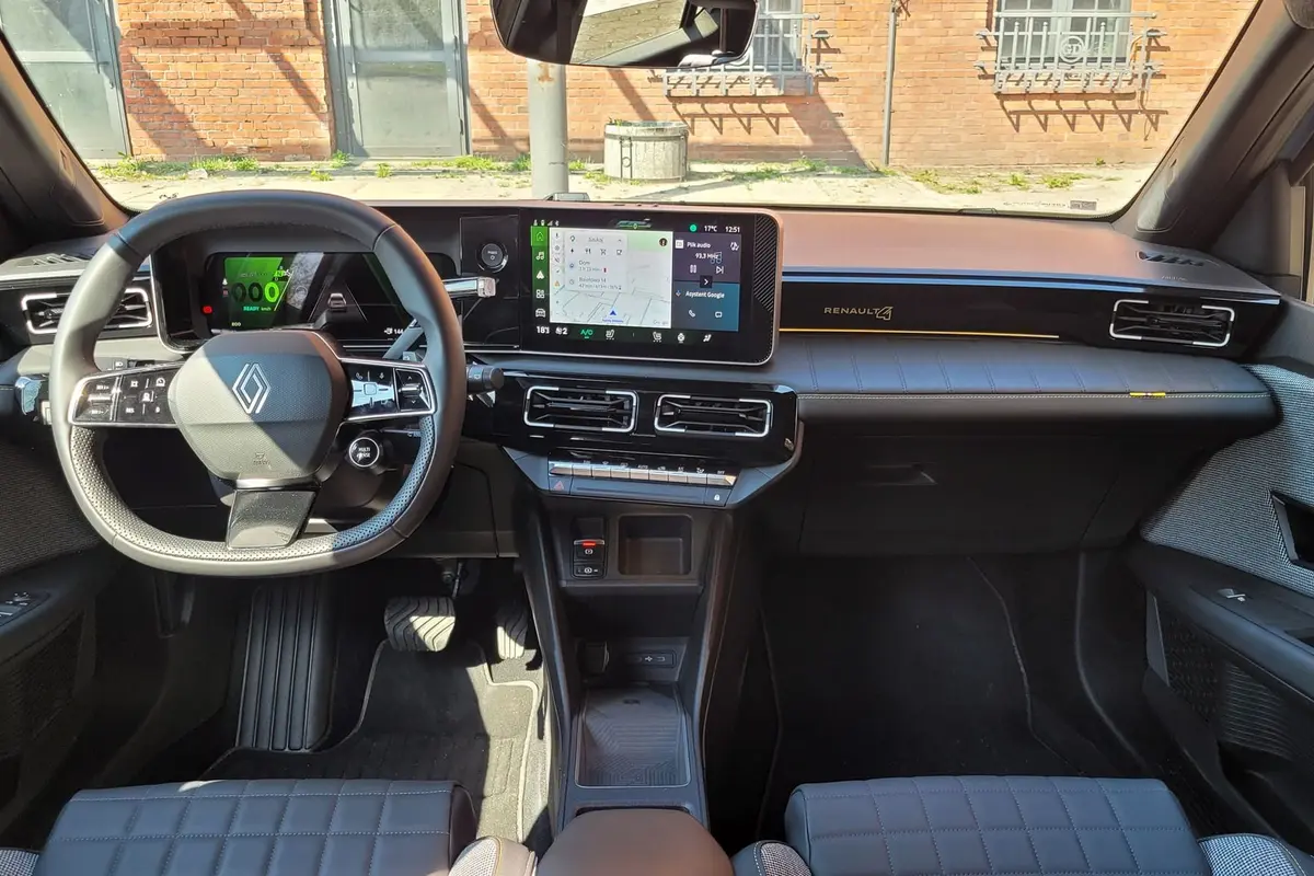 Renault 4 E-Tech Electric | Udany powrót do przeszłości