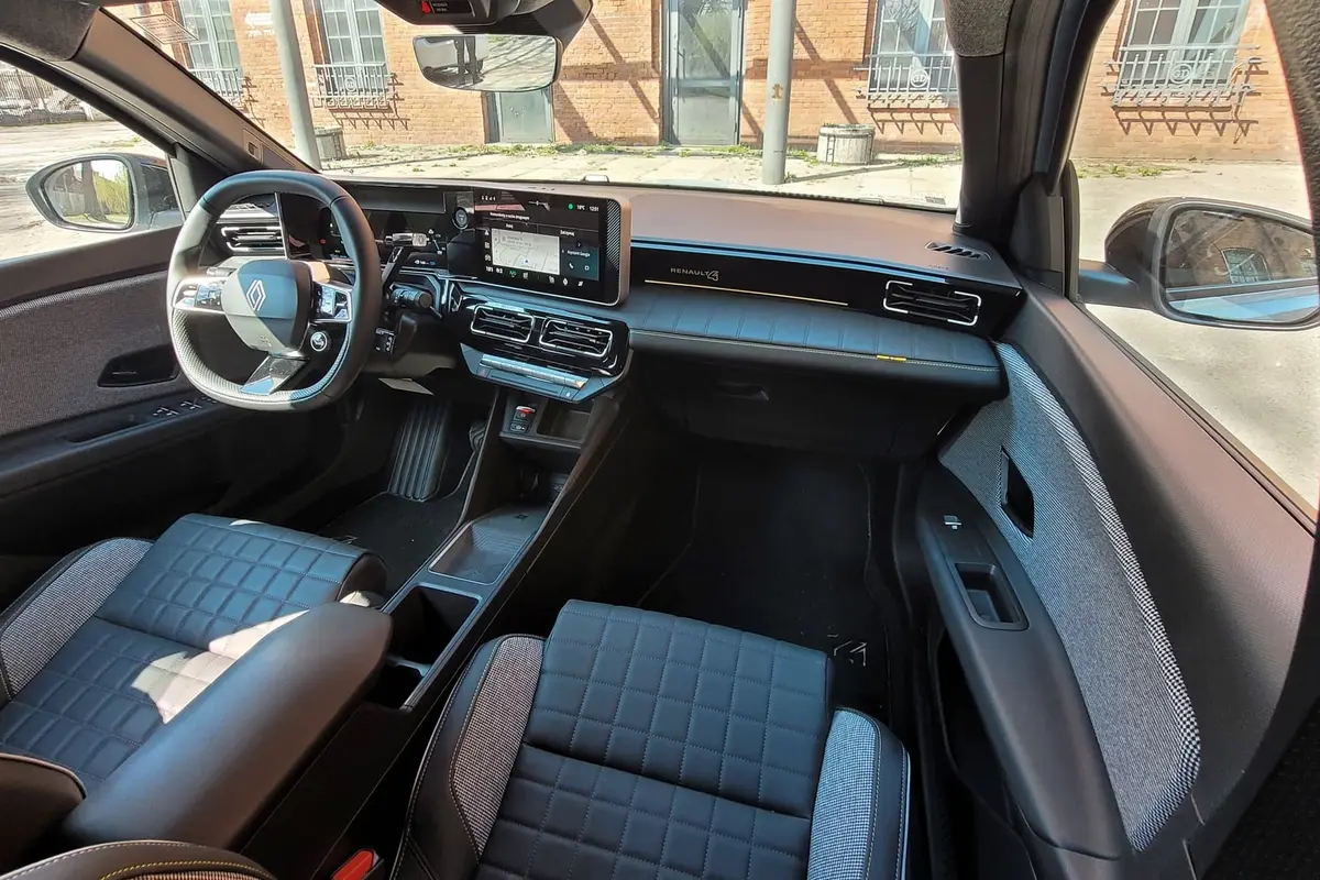 Renault 4 E-Tech Electric | Udany powrót do przeszłości