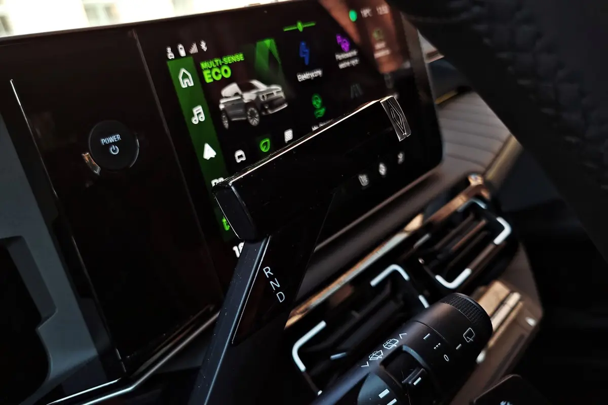 Renault 4 E-Tech Electric | Udany powrót do przeszłości
