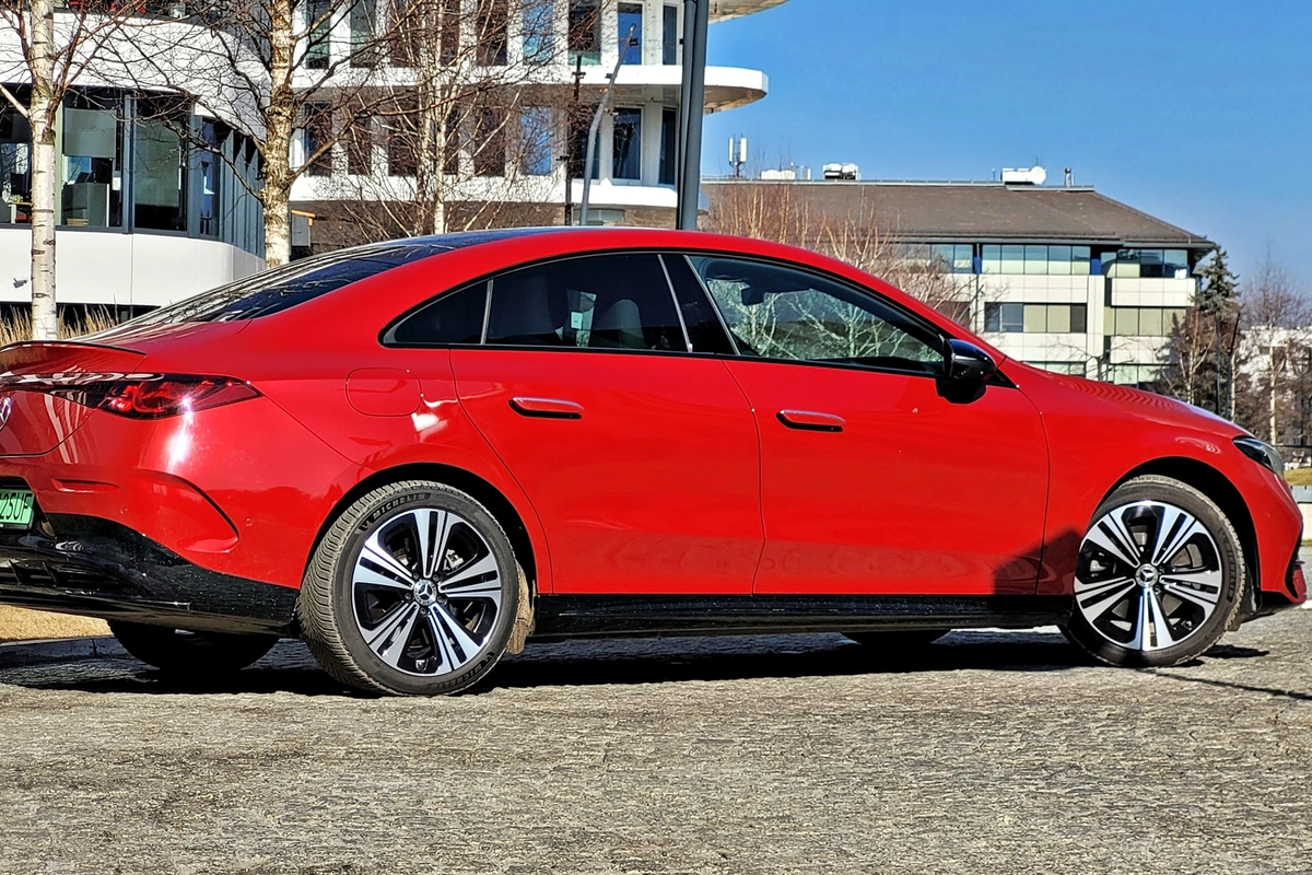 Mercedes CLA 250+ z technologią EQ | Prawdziwa gwiazda elektromobilności?